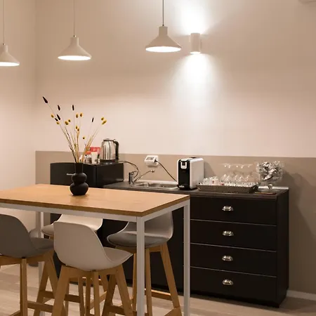 Boutique Four バーリ